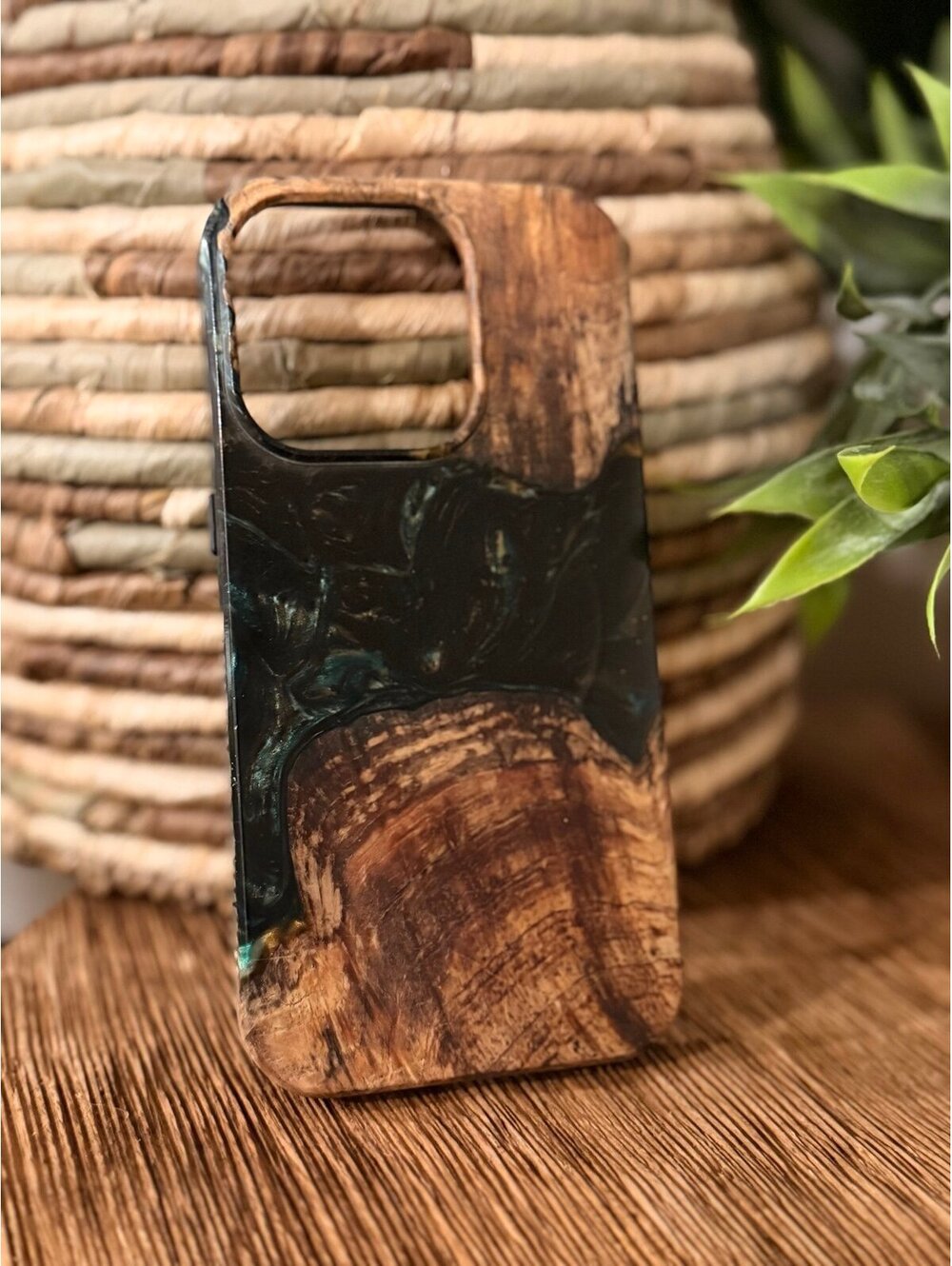 Carved iPhone 14pro Resin Phone Case Cover